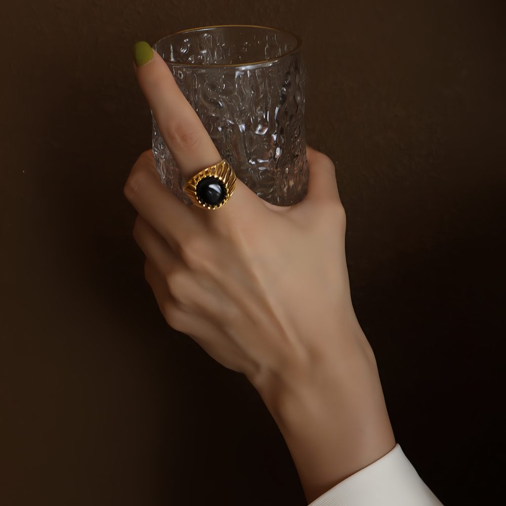 ONYX ΑΤΣΑΛΙΝΟ ΔΑΧΤΥΛΙΔΙ ΜΕ ΜΑΥΡΟ ΟΝΥΧΑ BESCR0020