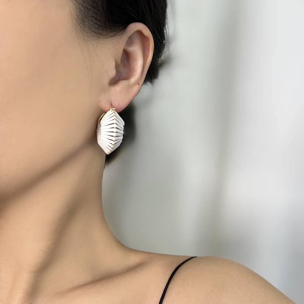 ΑΤΣΑΛΙΝΑ ΣΚΟΥΛΑΡΙΚΙΑ ΜΕ ΔΕΡΜΑ BESCE0310