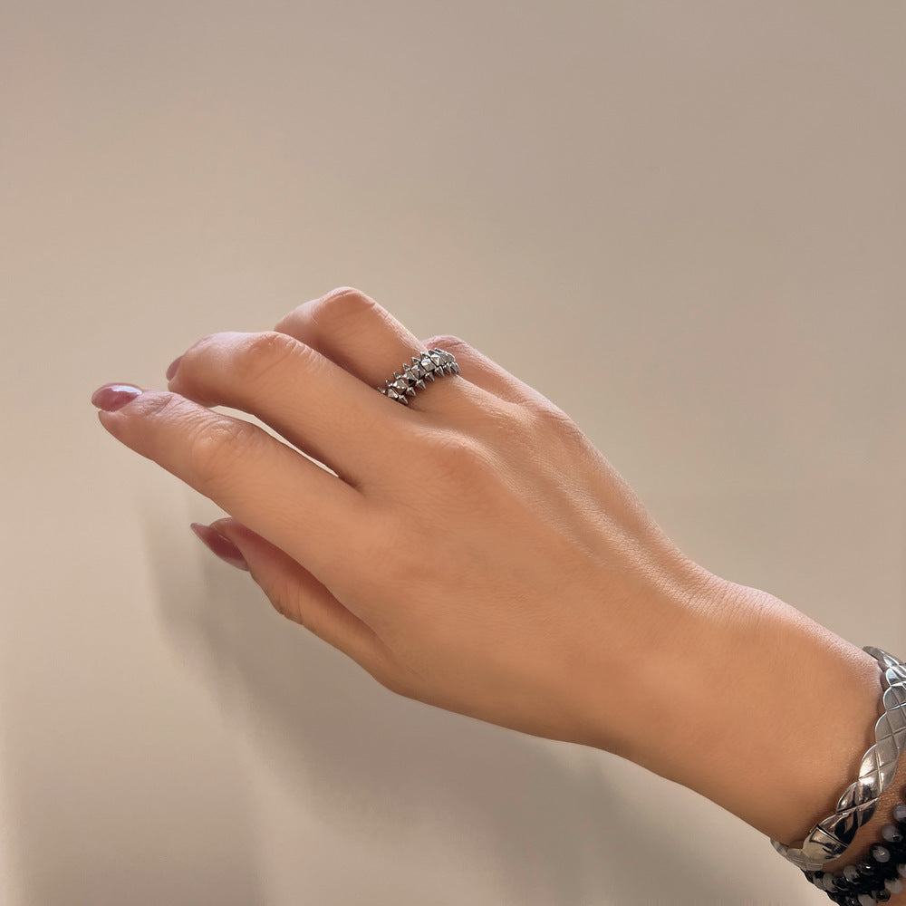 ΑΤΣΑΛΙΝΟ ΔΑΧΤΥΛΙΔΙ BESCR0175