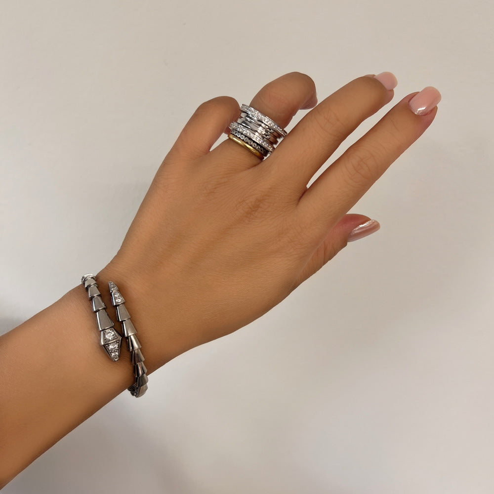 ΑΤΣΑΛΙΝΟ ΔΑΧΤΥΛΙΔΙ BESCR0192