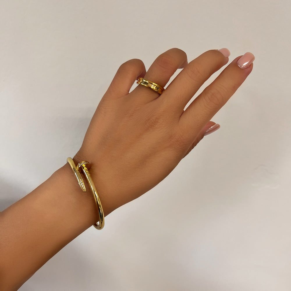 ΑΤΣΑΛΙΝΟ ΔΑΧΤΥΛΙΔΙ BESCR0194